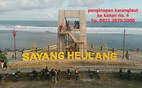 Penginapan Karanglaut Sayangheulang